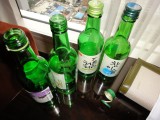 夜の残骸。朝見てクラクラ。二日酔い増強。