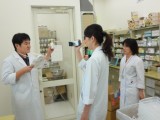 リハーサル風景薬剤師の加○君がキャスターになってグルコサミンニュースを店内で流すようです。