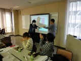表彰式。受け取ってるのは優勝の原動力となった「動画」作成した佐藤君。