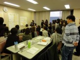 各店舗ごとに発表者が、時間を決めてプレゼン中