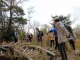 頂上での休憩風景。それまでも大変でしたが・・・その後が。